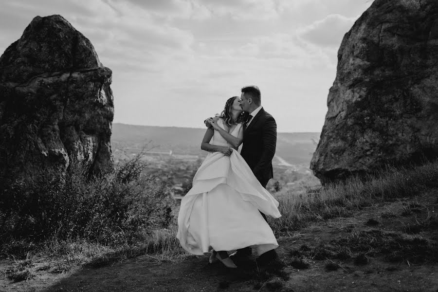 Fotógrafo de casamento Nikolett Sebestyén (nexiartphoto). Foto de 3 de janeiro 2022
