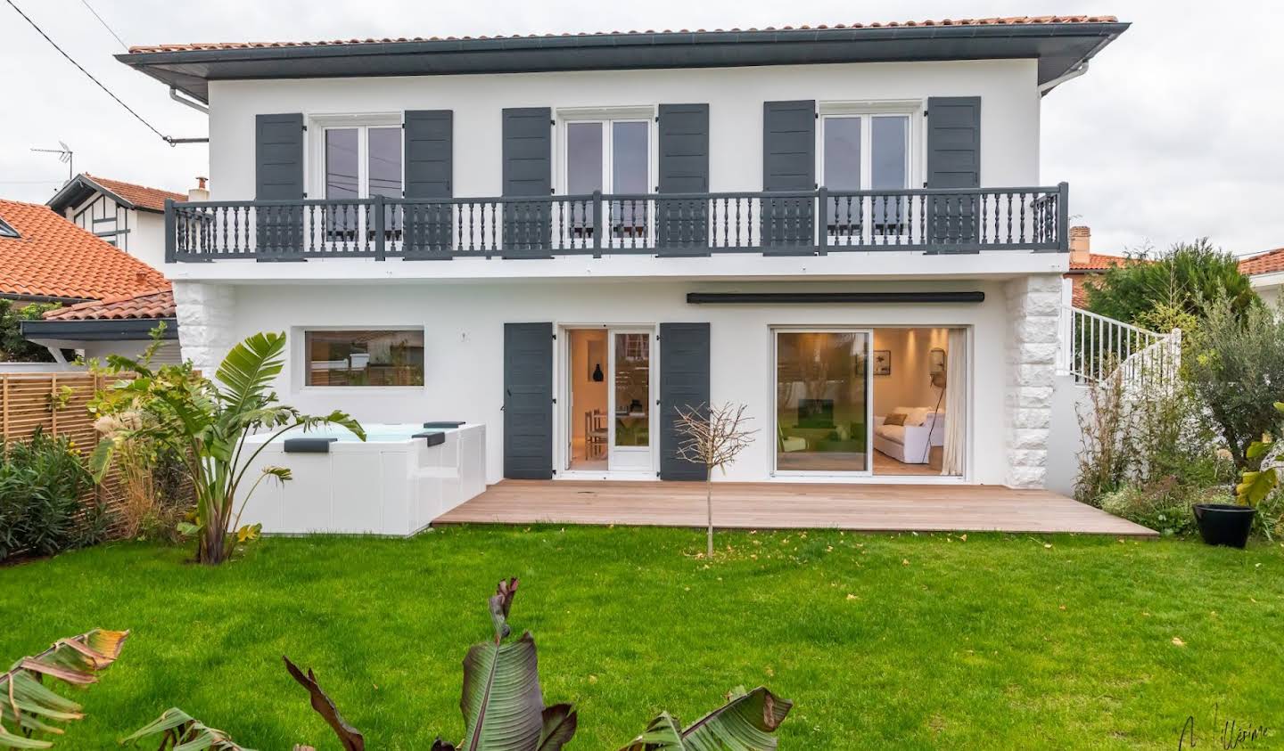 House with garden and terrace Anglet