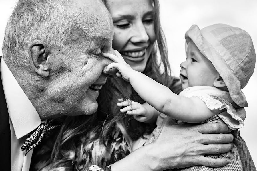 Fotografo di matrimoni Melinda Guerini (temesi). Foto del 1 gennaio 2021