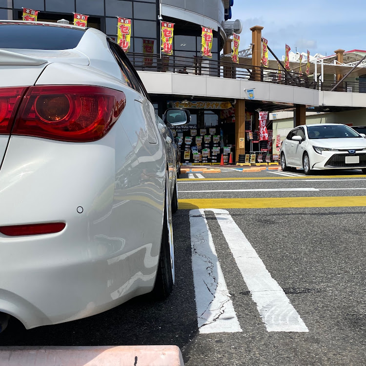 スカイラインの日産・v37・スカイライン・work・ZEAST BST2に関するカスタム事例の投稿画像3枚目