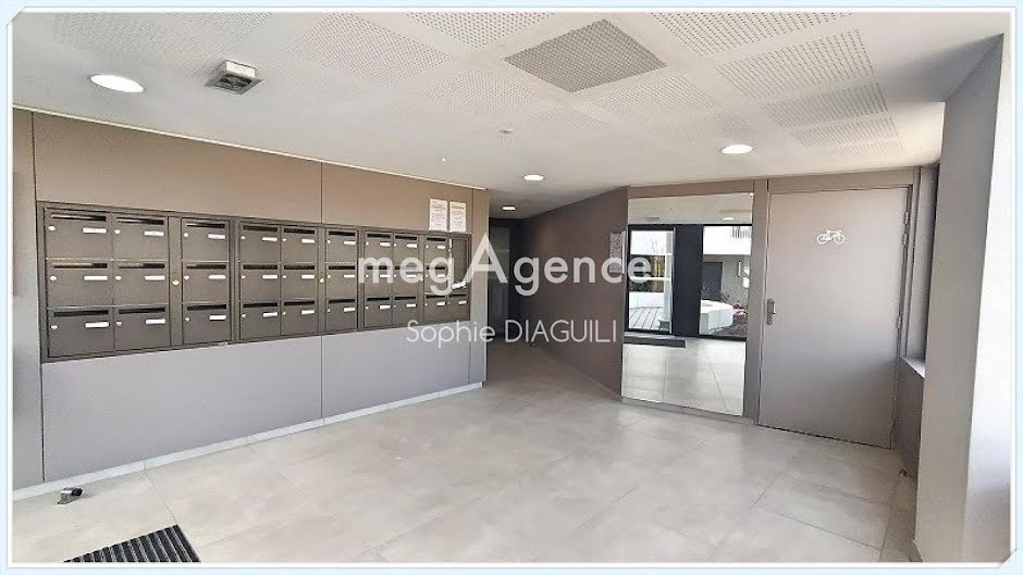 Vente appartement 2 pièces 42 m² à Noisy-le-Grand (93160), 246 000 €