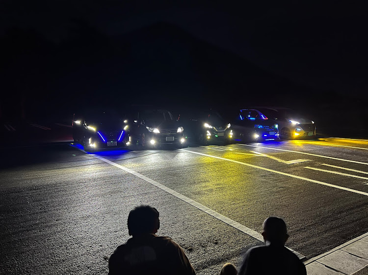セレナの日産・e-POWER・admiration・オフ会・梅雨の晴れ間に関するカスタム事例の投稿画像12枚目