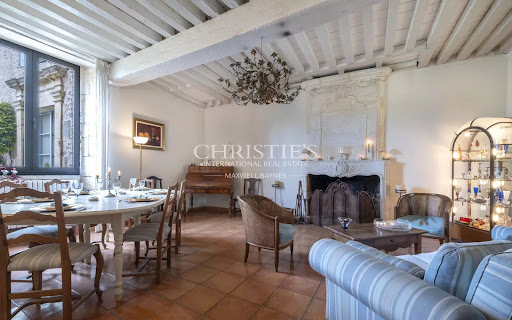 Property with pool and garden 3