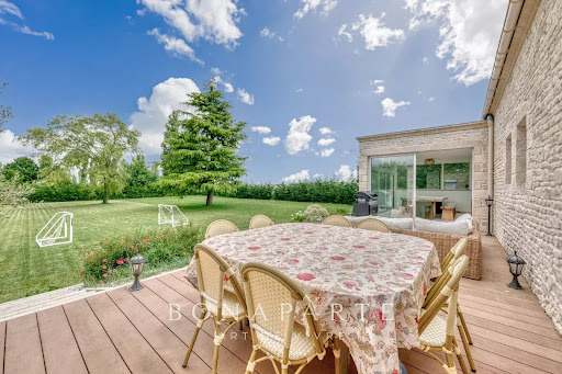House with pool and garden 3