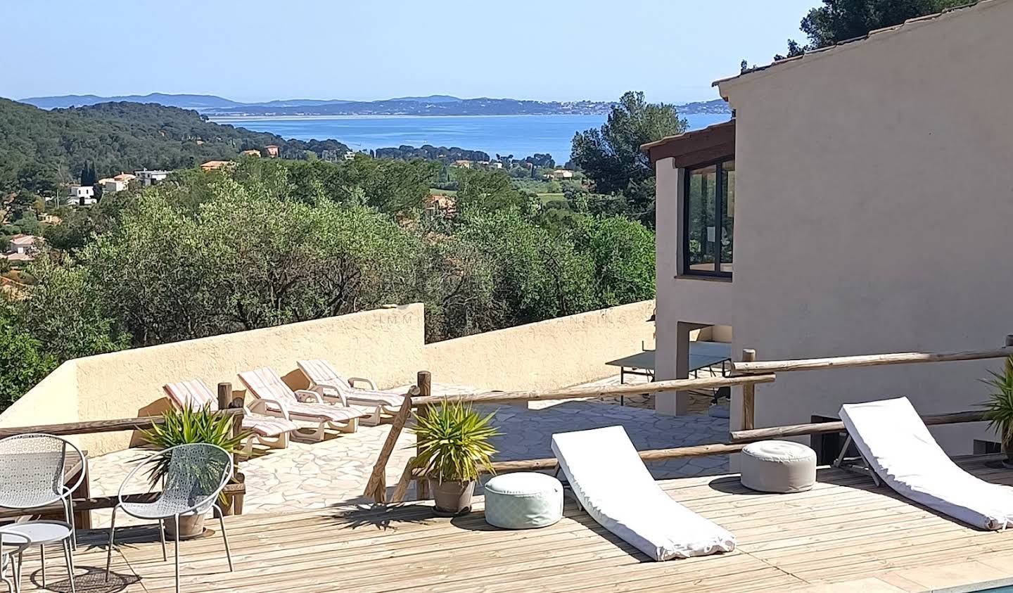 Maison avec piscine et terrasse Carqueiranne