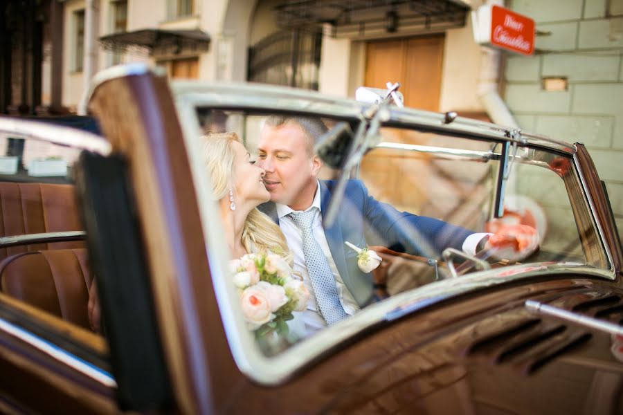 Fotógrafo de casamento Regina Karpova (regyes). Foto de 29 de março 2015