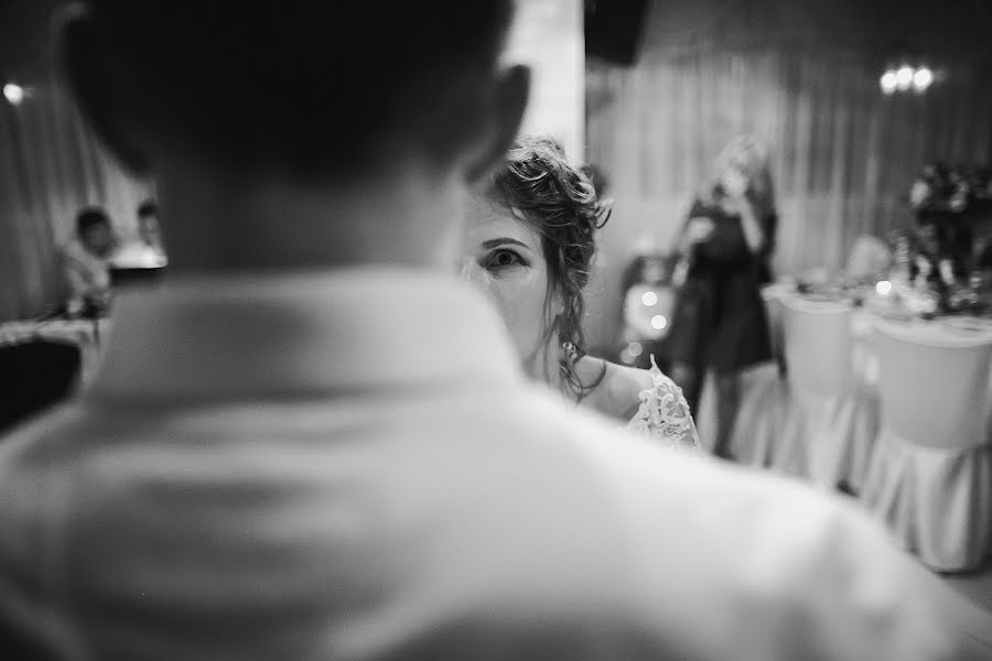 Fotógrafo de casamento Pavel Donskov (live-moments). Foto de 14 de setembro 2018