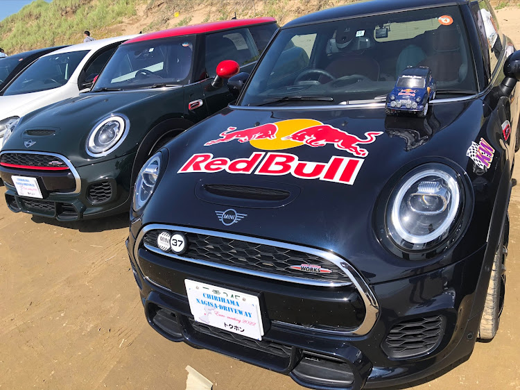 ミニジョンクーパーワークスのオフ会・MINI・千里浜なぎさドライブウェイ・ジョンクーパーワークスに関するカスタム事例の投稿画像2枚目