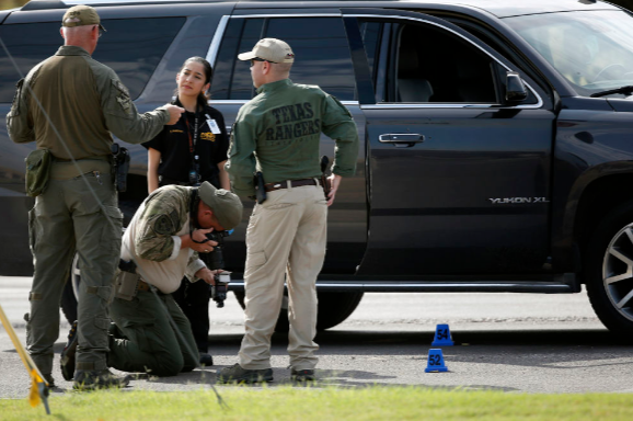 caso-tiroteo-texas-aaron-ator-polémica-arma-fuego-porte