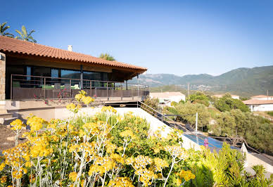 Seaside villa with pool 5