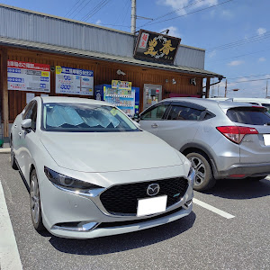 MAZDA3