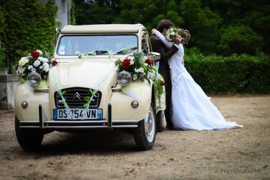 Fotografo di matrimoni Jerome Lochon (jeromelochon). Foto del 13 aprile 2019