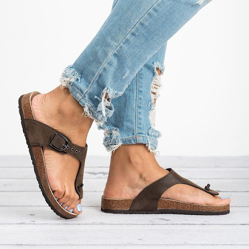 Title 5, Plus size womens flat flip flops with buckle s...