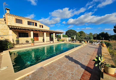 Villa with pool and terrace 5