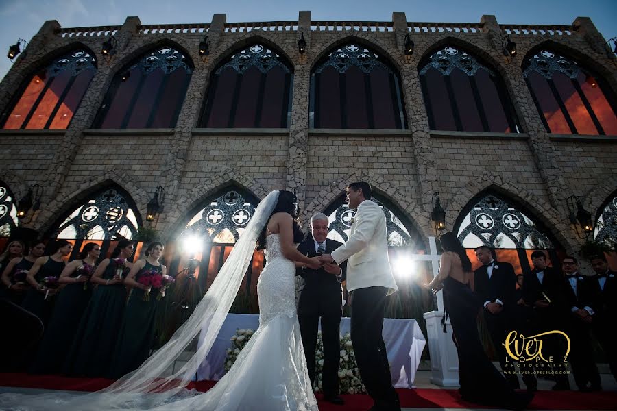 Fotografo di matrimoni Ever Lopez (everlopez). Foto del 23 marzo 2018