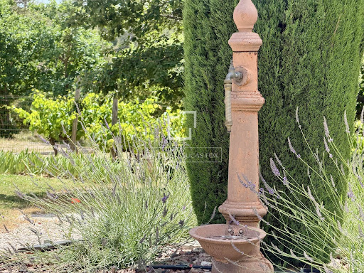stone fountain in a garden - Luxury villa for sale in Saint-Gély-du-Fesc, 5 bedrooms