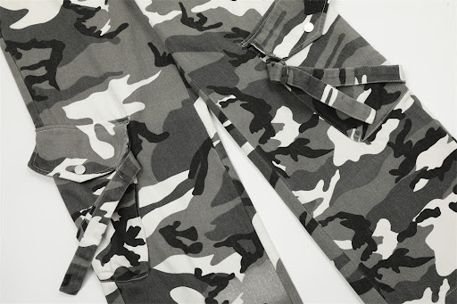 Title 11, Camouflage Contrast Color Baggy Straight Trouse...