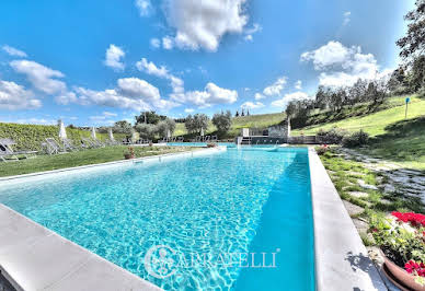 Villa with pool 2