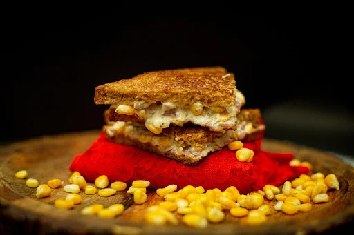 Corn And Cheese Sandwich [4 Pcs]