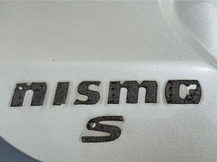 ノートのE12改・nismo・愛車いじり・エンブレムレス化に関するカスタム事例の投稿画像3枚目