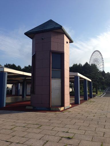 葛西臨海公園サービスセンター前の塔