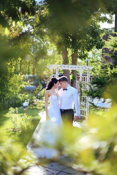 Wedding photographer Yuliya Dzhu (jooskrim). Photo of 17 June 2017