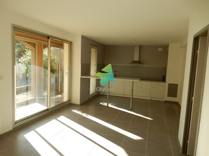 Location  appartement 2 pièces 50.44 m² à Narbonne (11100), 620 €