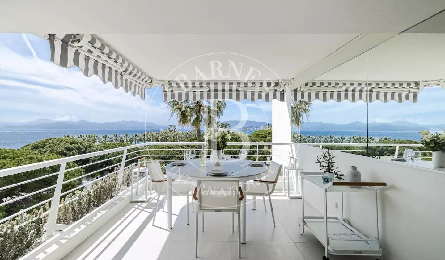 Apartment with terrace Cannes