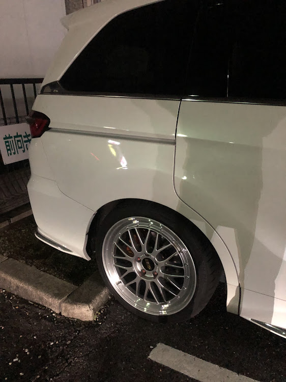 オデッセイの車高調整に関するカスタム事例の投稿画像3枚目