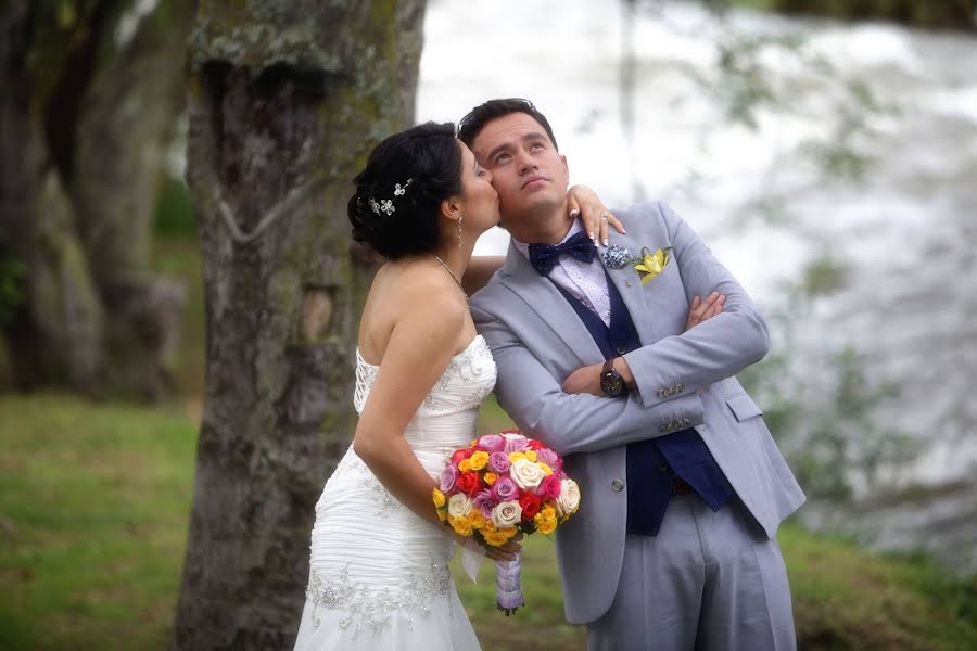 Wedding photographer Xavier Caivinagua (caivinagua). Photo of 10 June 2020