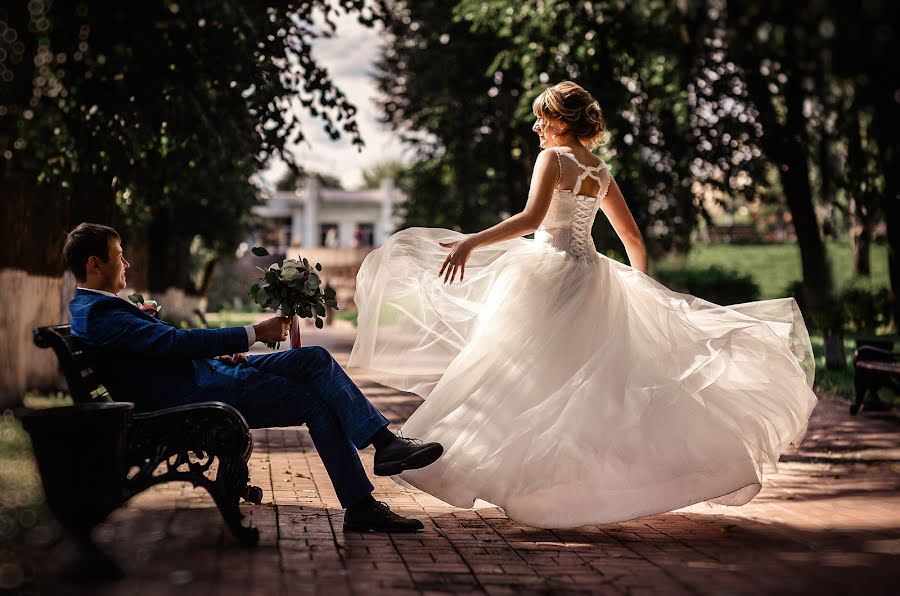 Wedding photographer Anastasiya Bulkina (stella123). Photo of 25 September 2019