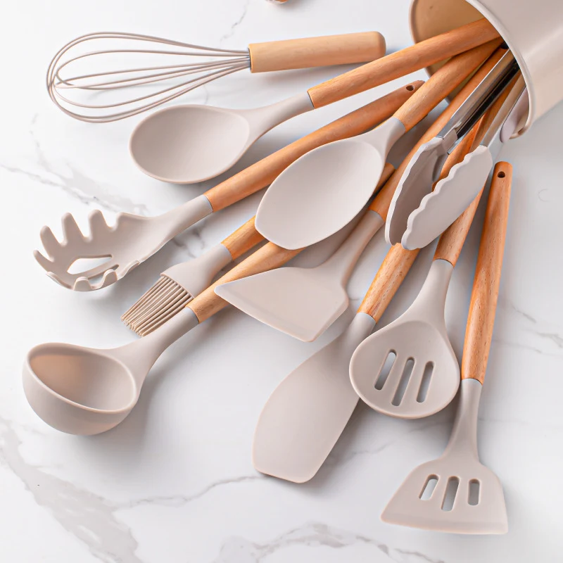 12-delige siliconen keukengerei set voor huishoudelijk gebruik. Hittebestendig, antiaanbaklaag en gemakkelijk schoon te maken. Ideaal voor koken.