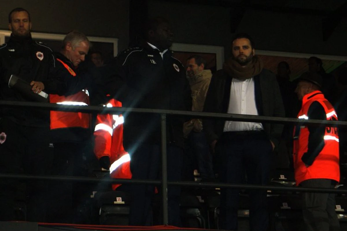 VIDEO: Fans Antwerp 90 minuten tegen John Bico, waanzinnige beelden met Bico omringd door stewards