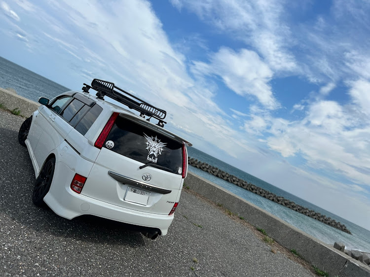 アイシスのコミックマーケット・C100・コミケ送迎車・ホロライブに関するカスタム事例の投稿画像1枚目