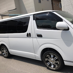 ハイエースバン TRH200V