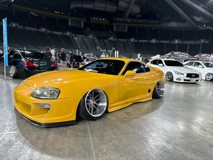 スイフトスポーツのSSRフォーミュラーメッシュ・EZOistに関するカスタム事例の投稿画像25枚目