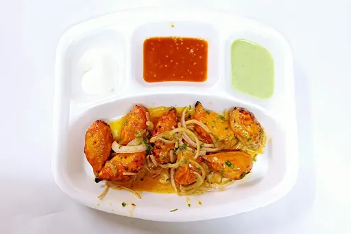 Chicken Tandoori Momos [8 Pieces]