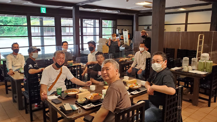 エルグランドのローガン&御田家🍢・ローガン東海MT・組ちょ…会長とゆかいな仲間たちに関するカスタム事例の投稿画像4枚目