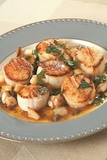 Scallops Grenobloise Chef Jacques Pépin was pinched from <a href="http://www.msn.com/en-us/foodanddrink/recipes/scallops-grenobloise/fd-957c062e-ab1f-56a0-8e8b-ee3549233c9e" target="_blank">www.msn.com.</a>