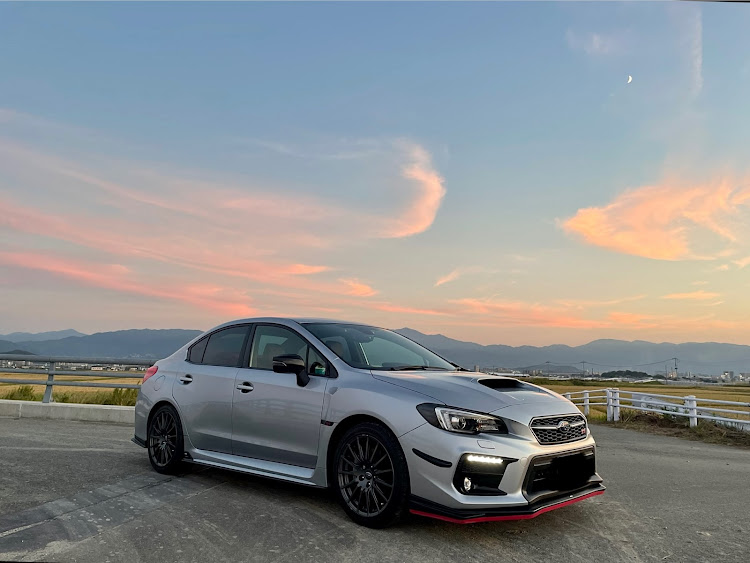WRX S4の久しぶりの夕焼けコラボ・やっぱ夕焼けはいいですね〜・ブル🎾さんの世界・外構工事始まりました・ソフトバンクホークス大詰めに関するカスタム事例の投稿画像17枚目