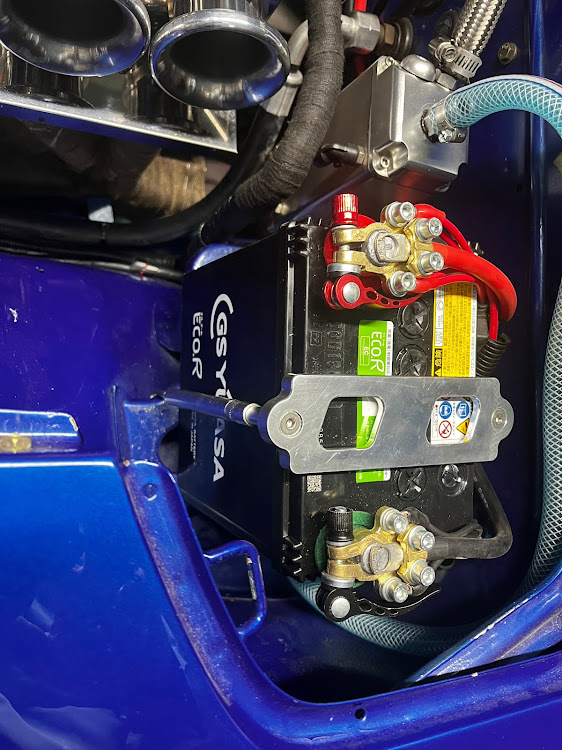 フェアレディZの備忘録・バッテリー交換・インパネイルミ・人間電圧計に関するカスタム事例の投稿画像3枚目