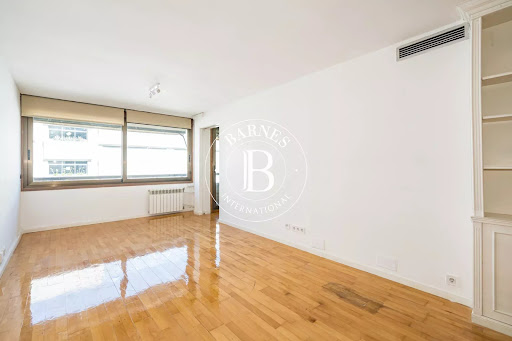 Apartment with terrace and pool 5