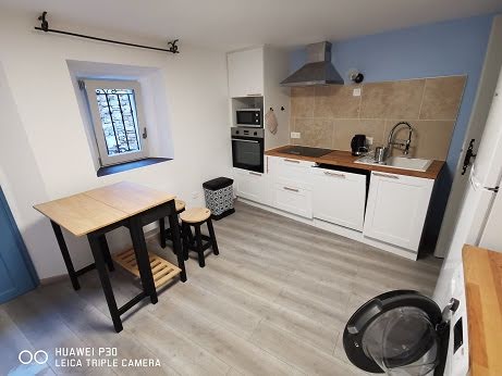 Location meublée maison 2 pièces 46 m² à Le Barroux (84330), 600 €