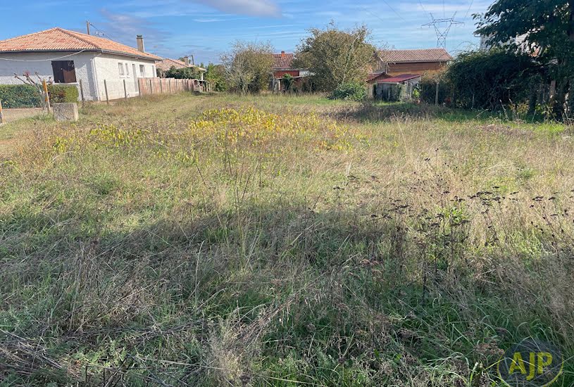  Vente Terrain à bâtir - 1 000m² à Le Taillan-Médoc (33320) 