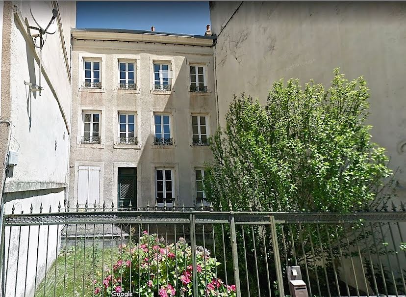 Vente maison  200 m² à Montaigut en combraille (63700), 98 000 €