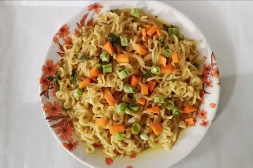 Maggi With Veggie