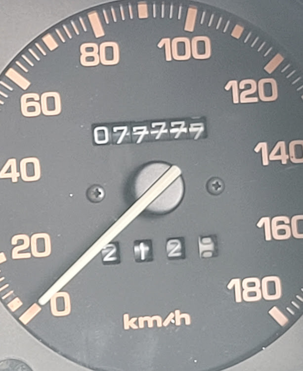 RX-7のカッコイイFC保存会・７月もよろしくお願いいたしますに関するカスタム事例の投稿画像3枚目