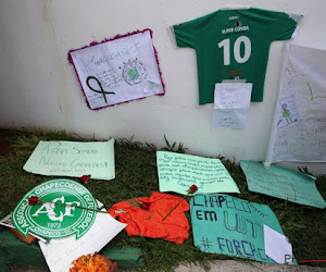 📷 Opvallende en pijnlijke misser bij herdenking van vliegtuigcrash Chapecoense 