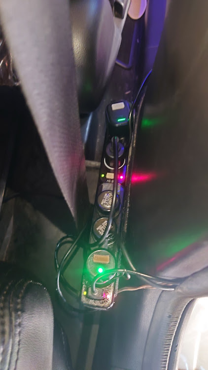 シャトルのこいつも愛車(≧∇≦)b・DIY・外付けバッテリー・ドラレコ交換に関するカスタム事例の投稿画像4枚目