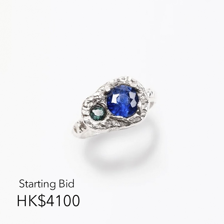 Silver with Blue (1 ct) and Green sapphire

Size US 5

Retail Price: HK$5900